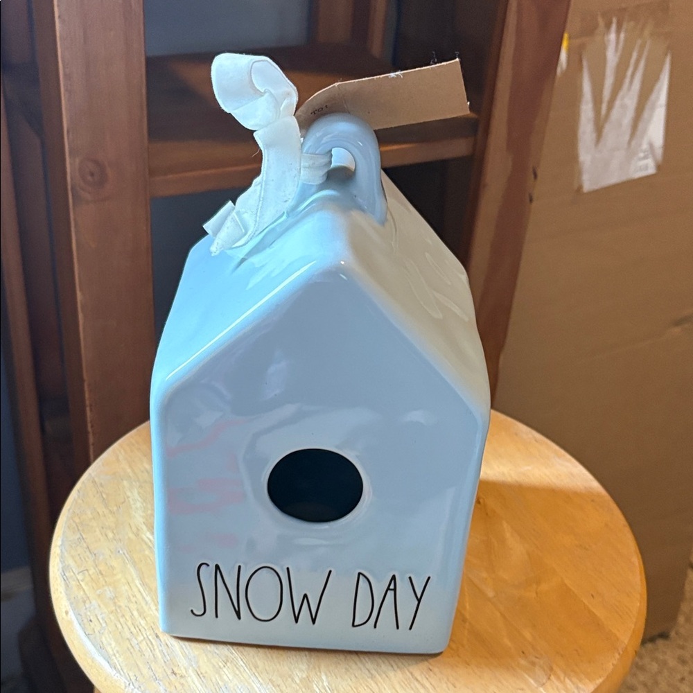 Snow Day Birdhouse